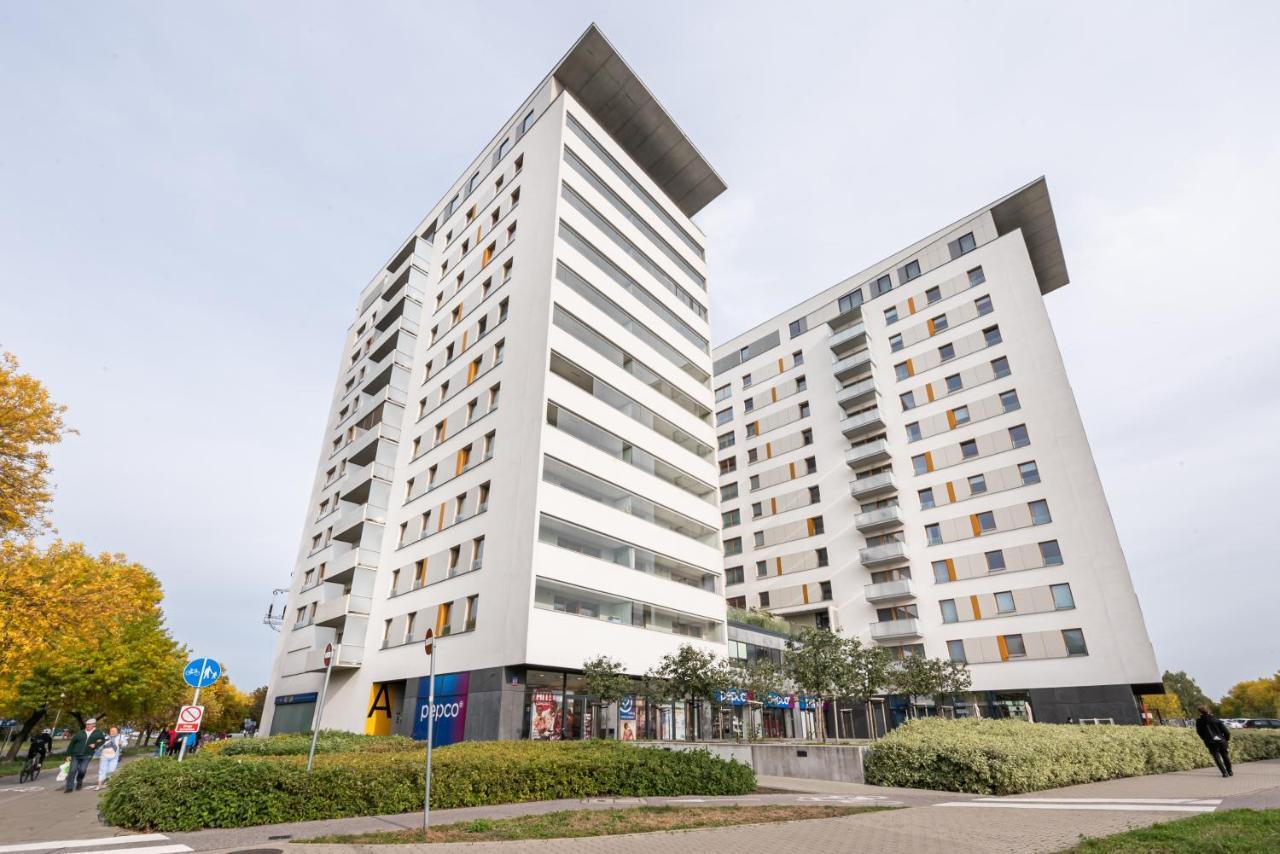 Metro Imielin 13Th Floor Apartment وارسو المظهر الخارجي الصورة
