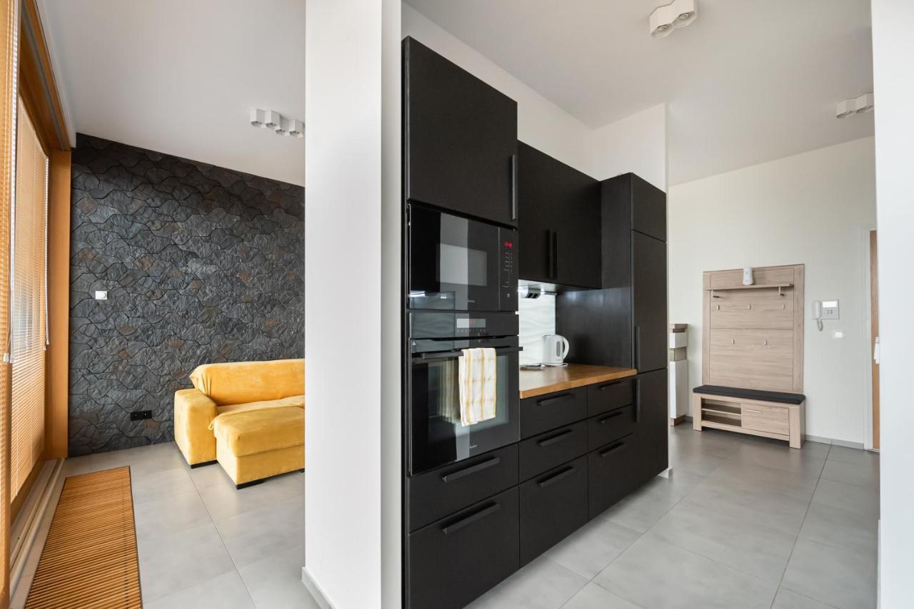 Metro Imielin 13Th Floor Apartment وارسو المظهر الخارجي الصورة